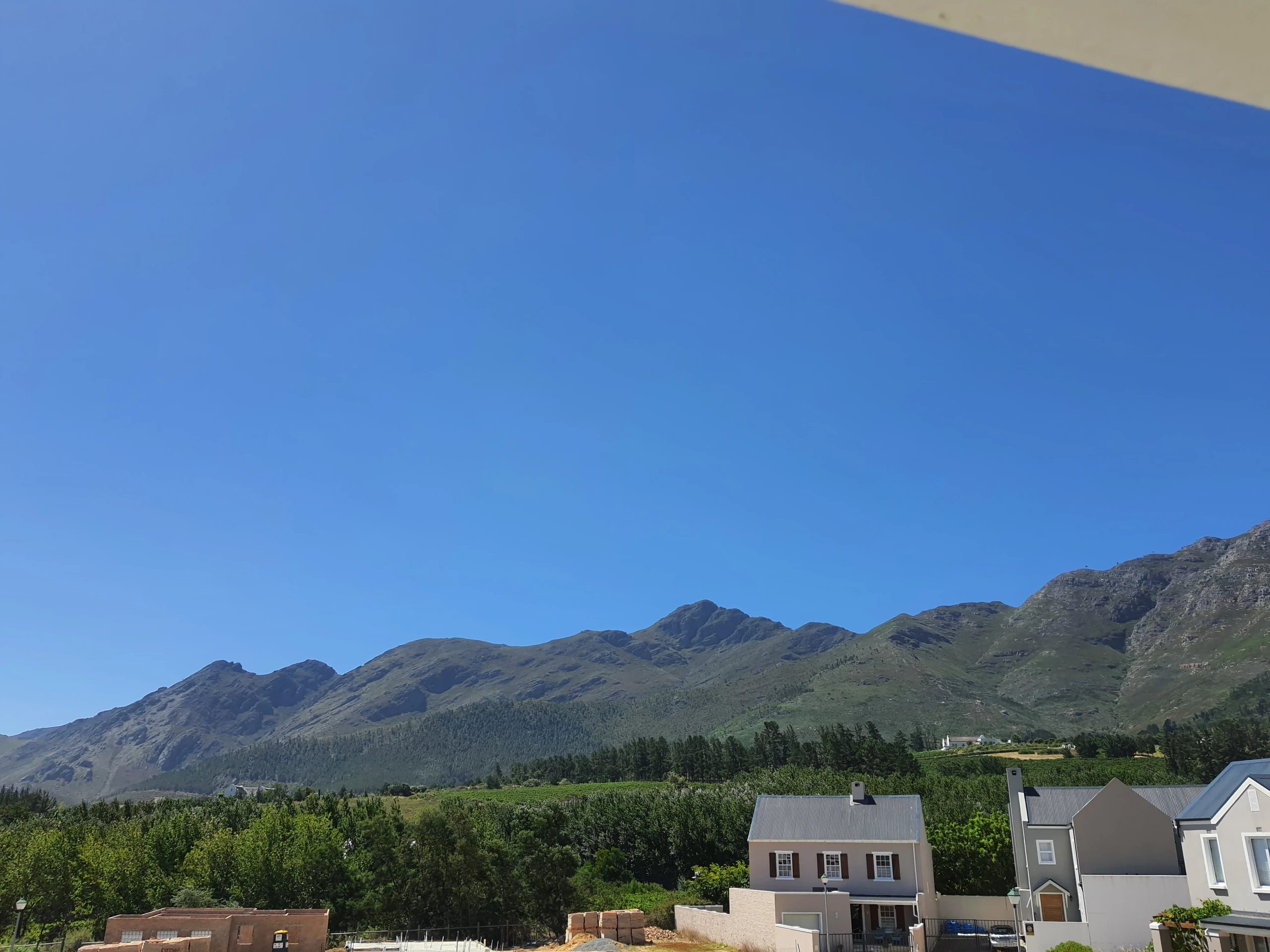 Modern house in the magnificent town of Franschoek, South Africa